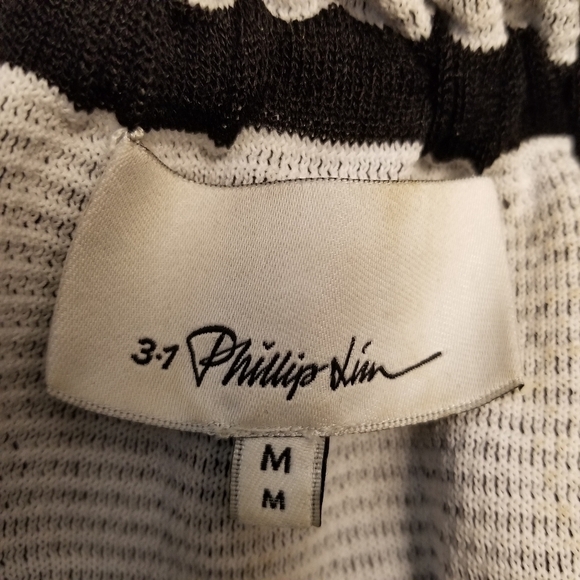 (M} 3.1 Phillip Lim VICTORIAN SPORT RUCHE OFF-THE-SHOULDER TOP IN BLACK - Picture 8 of 10